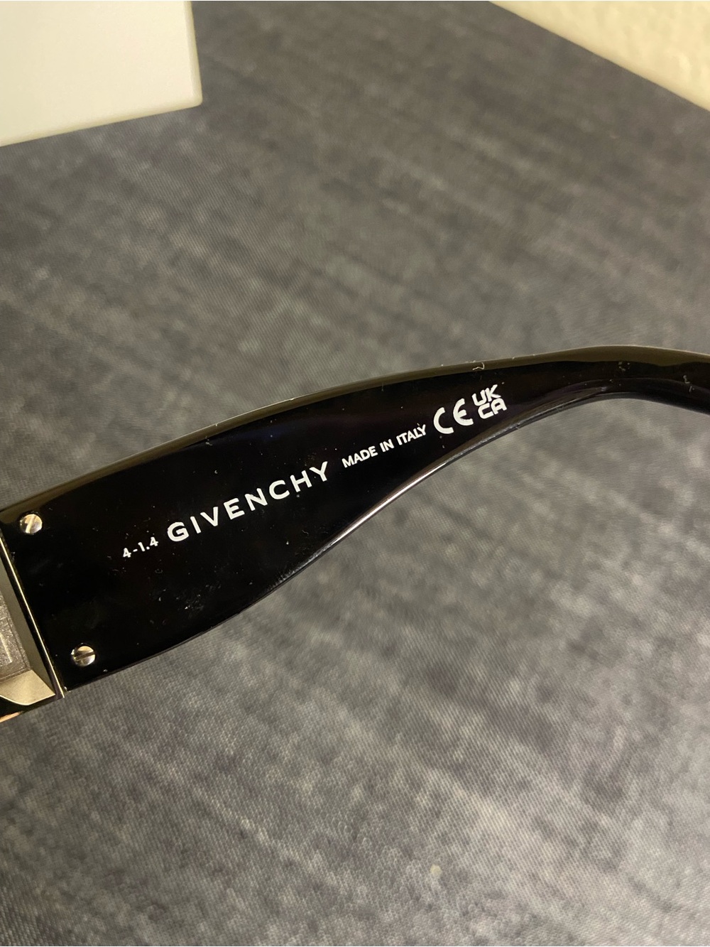 Givenchy Sunglasses - Picture 8 of 9